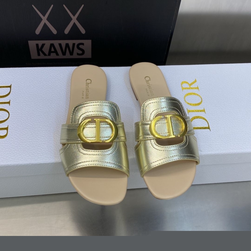 ch**an D*or slippers
